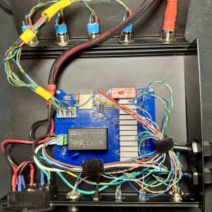 loetstation-umschaltbox-inside.jpeg